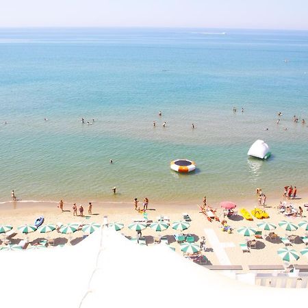 Residence Frontemare T-Village! Anzio Exterior photo